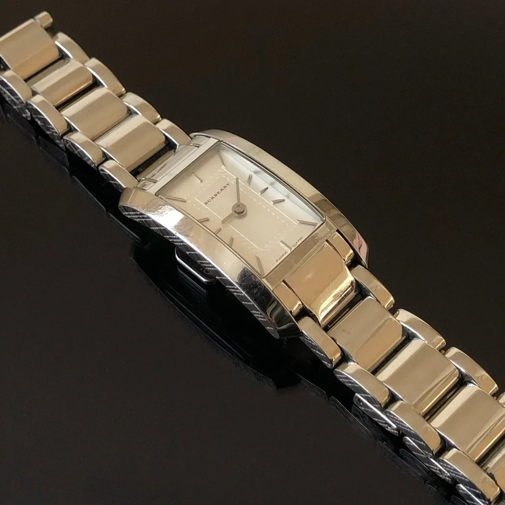 Burberry watch women’s - Picture 6 of 9